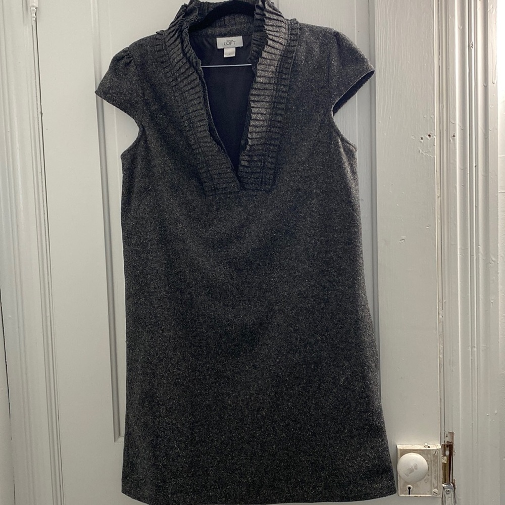 Beautiful dress elegant for the office or for very especial occasion